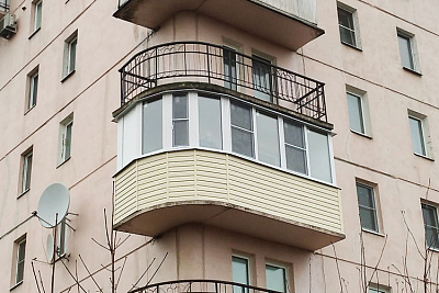 Отделка балкона